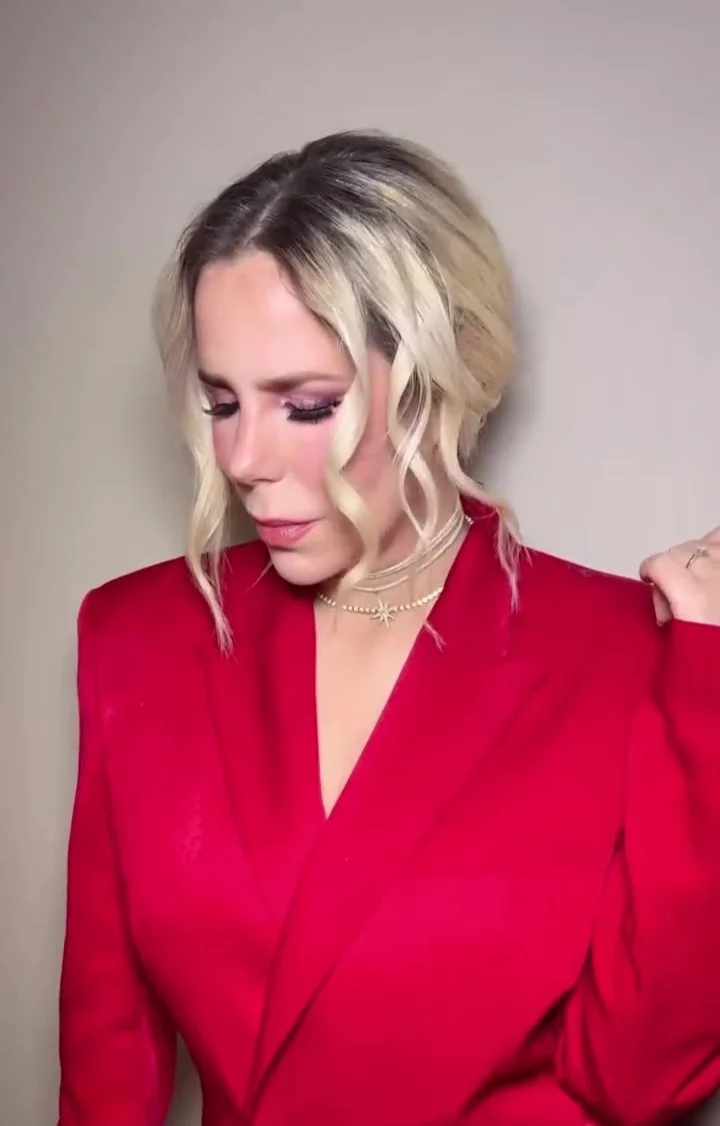 Peinado recogido con ondas para fiestas y producción de set